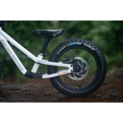 Shotgun Dirt Hero Magura Roue 14 '' - Blanc 10 Shotgun Dirt Hero Magura Roue 14 '' - Blanc -Camp - Vélo Kids Magasin dirt hero magura roue 14 blanc 3