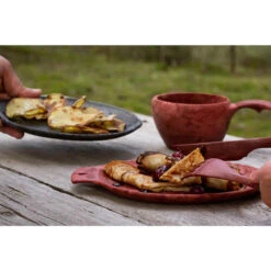 Kupilka Boîte-cadeau-Tasse, Cuillère Et Bol-Cranberry (Rouge) -Camp - Vélo Kids Magasin kupilka boite cadeau tasse cuillere et bol cranberry rouge 4